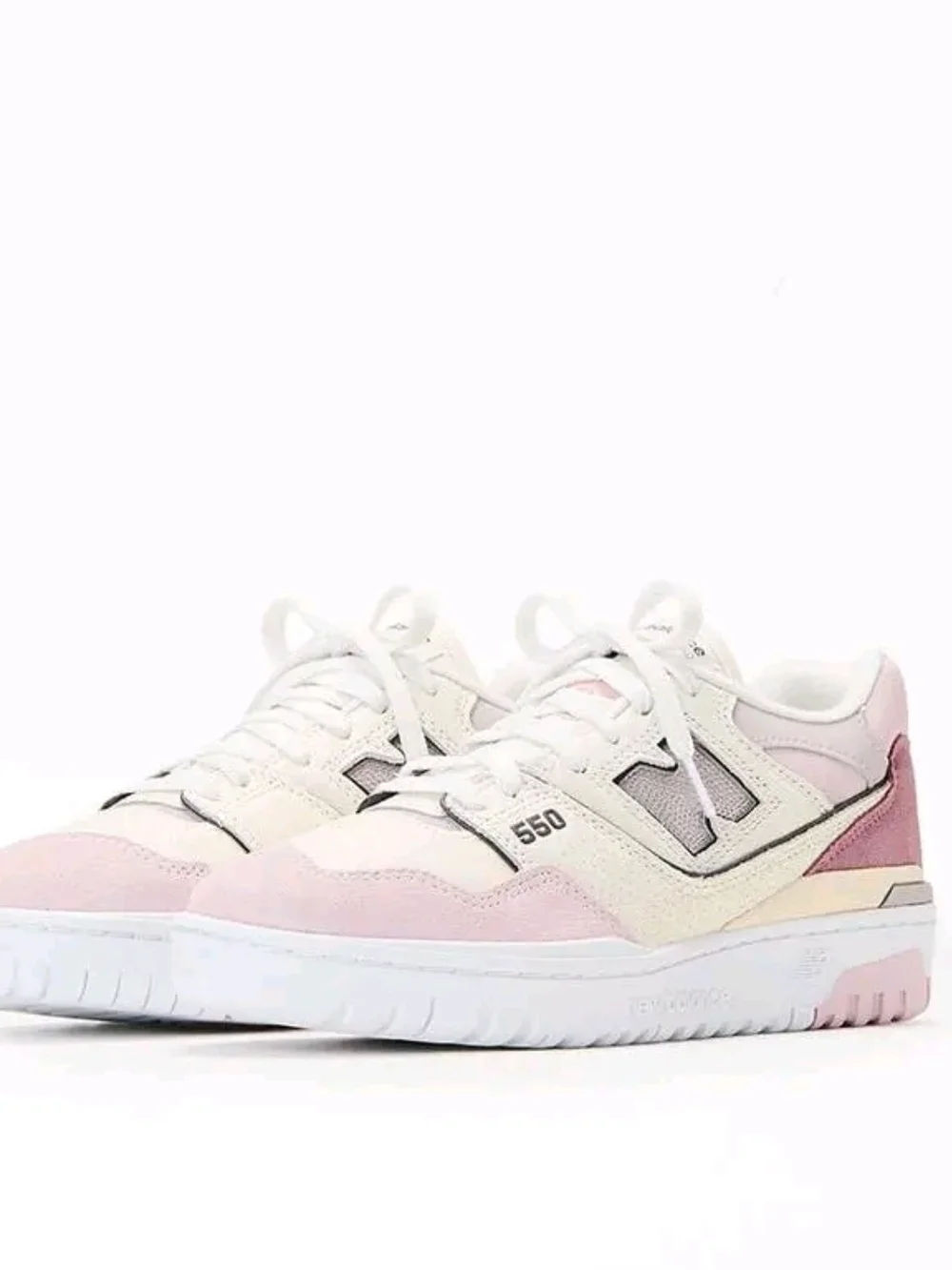 New Balance 550 Women’s White & Light Pink Low-Top Sneakers New In Box